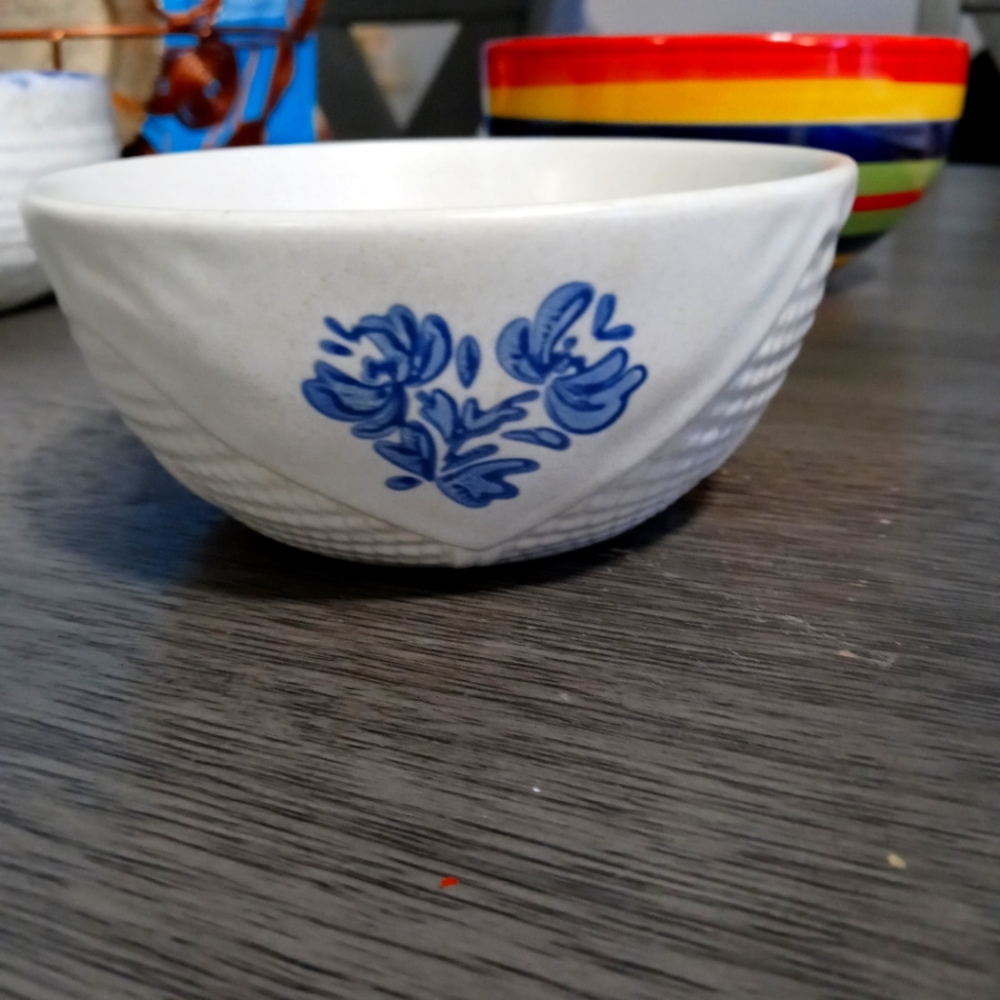 White spice bowl
